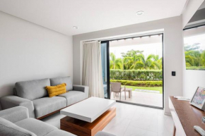 Quadrant - Ocean Pool View - Family Getaway